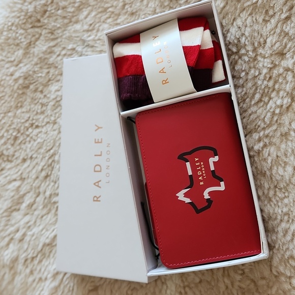 NWT IOB Radley London Shadow Scotty Dog Wallet & Socks Boxed Gift Set ♥️🐾 - Picture 2 of 16